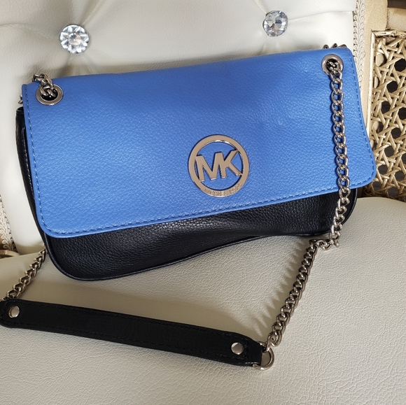 Michael Kors Purse - Picture 4 of 11